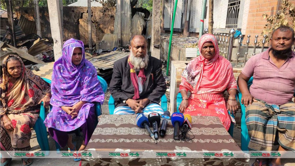 রূপগঞ্জে মিথ্যা মামলা প্রত্যাহারের দাবিতে স্বজনদের সংবাদ সম্মেলন