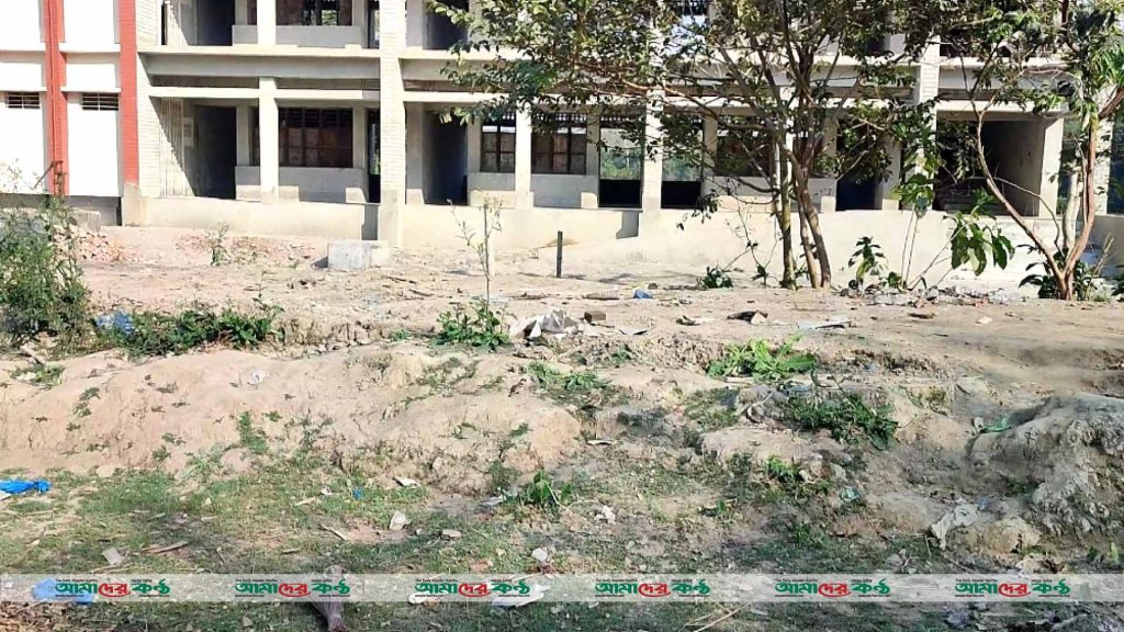 বরগুনায় প্রধান শিক্ষকের বিরুদ্ধে বিদ্যালয়ের টিনশেড ঘর বিক্রির অভিযোগ