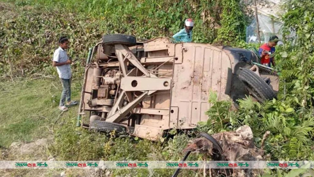 আমতলীতে সড়ক দুর্ঘটনায় ২ জন নিহত