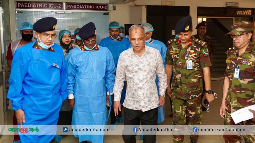 শিশুটিকে দেখতে সিএমএইচে স্বরাষ্ট্র উপদেষ্টা