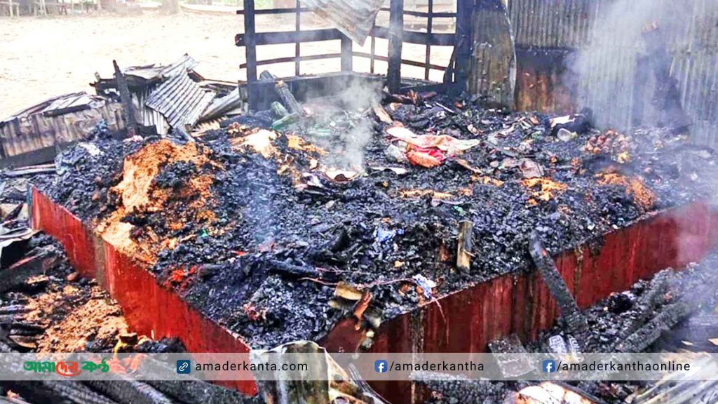 কাউখালীতে আগুনে পুড়ে দোকান ছাই