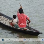 মোংলায় হতদরিদ্র জেলে পরিবারের একমাত্র নৌকা ছিনিয়ে নিলো প্রভাবশালী আকরাম গাজী  