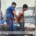 পাইকগাছা সরকারি খাদ্য গুদামে চুরি করে পালাতে গিয়ে ধরা পড়ল চোর